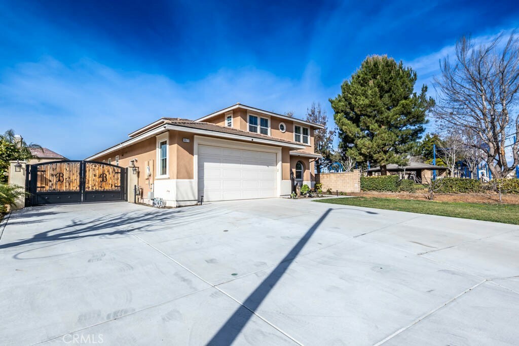 Property Photo:  6877 Kenton Place  CA 92880 