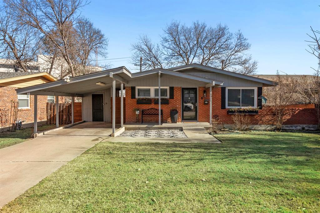 Property Photo: 3921 Kenley Street TX 76107