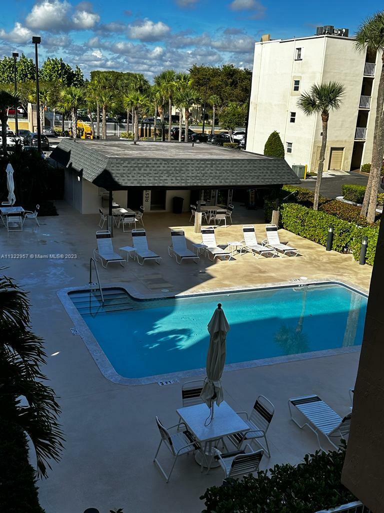 Property Photo: 7765 SW 86th St F2-206 FL 33143