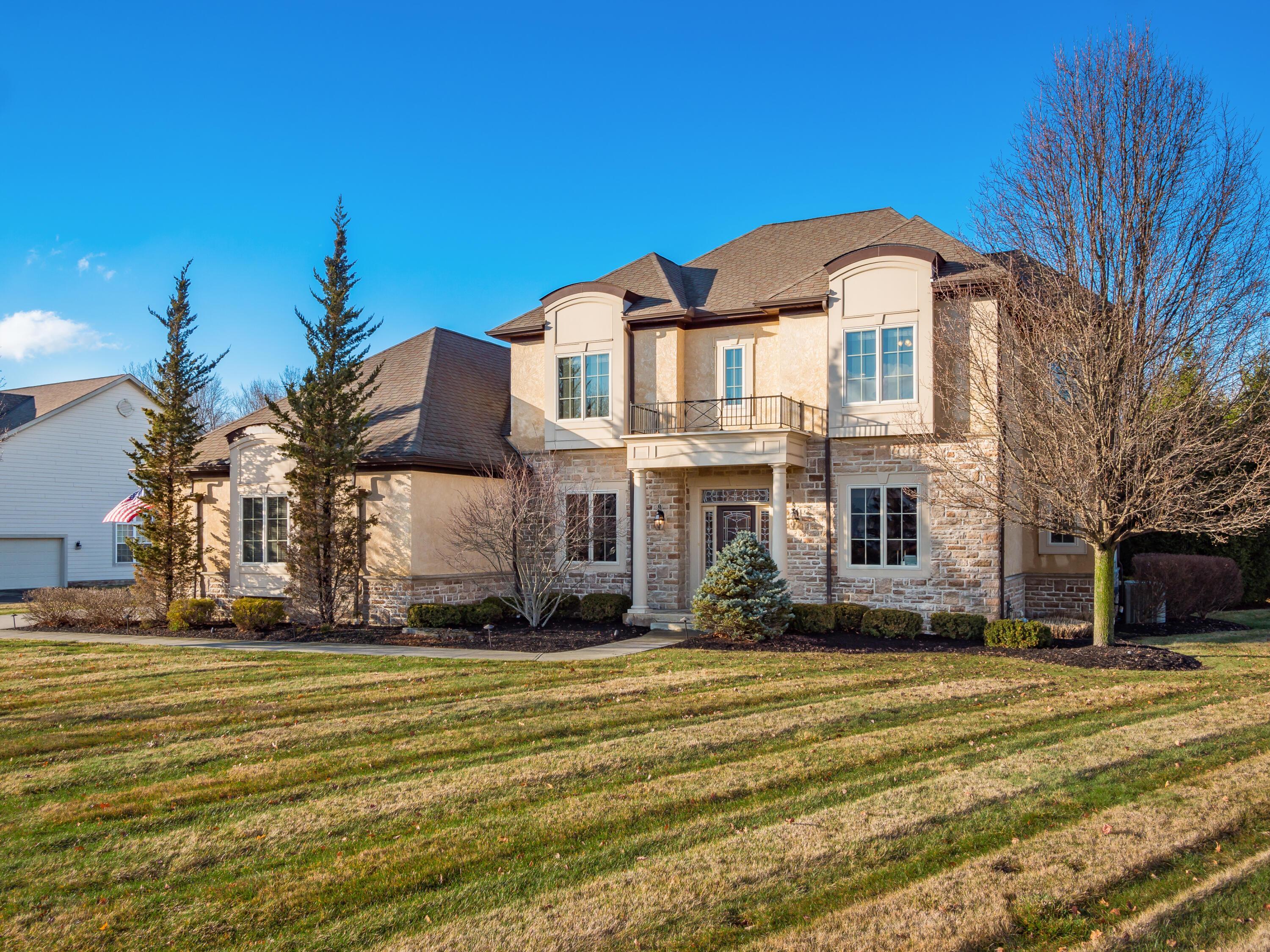 Property Photo: 6091 Chimney Court OH 43021