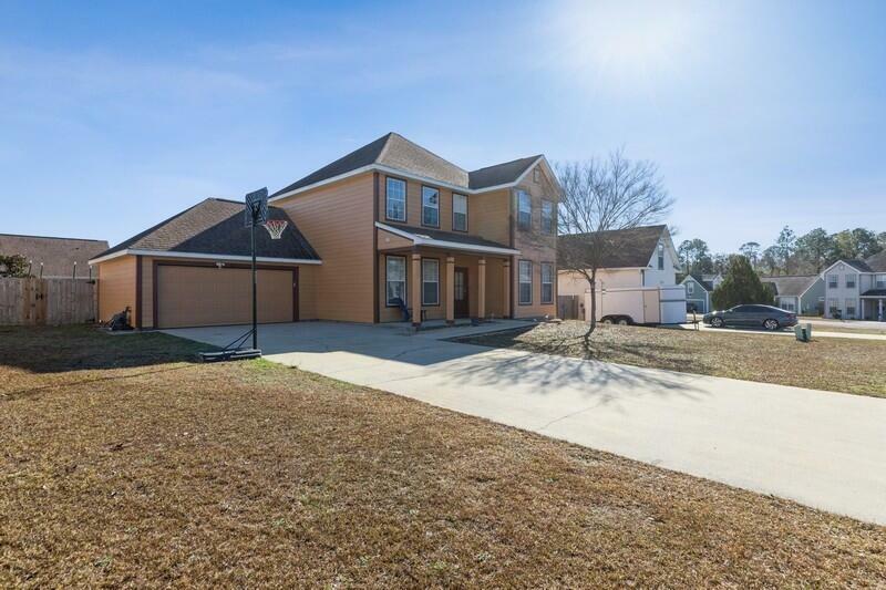 Property Photo:  620 Prairie Street  FL 32536 