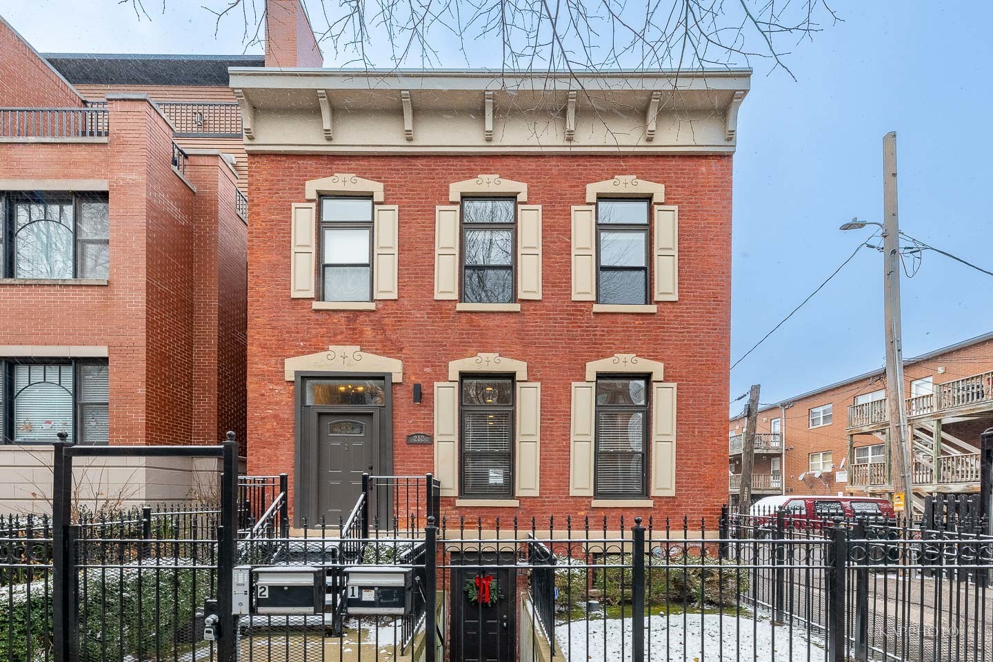 Property Photo: 212 S Hamilton Avenue 2 IL 60612