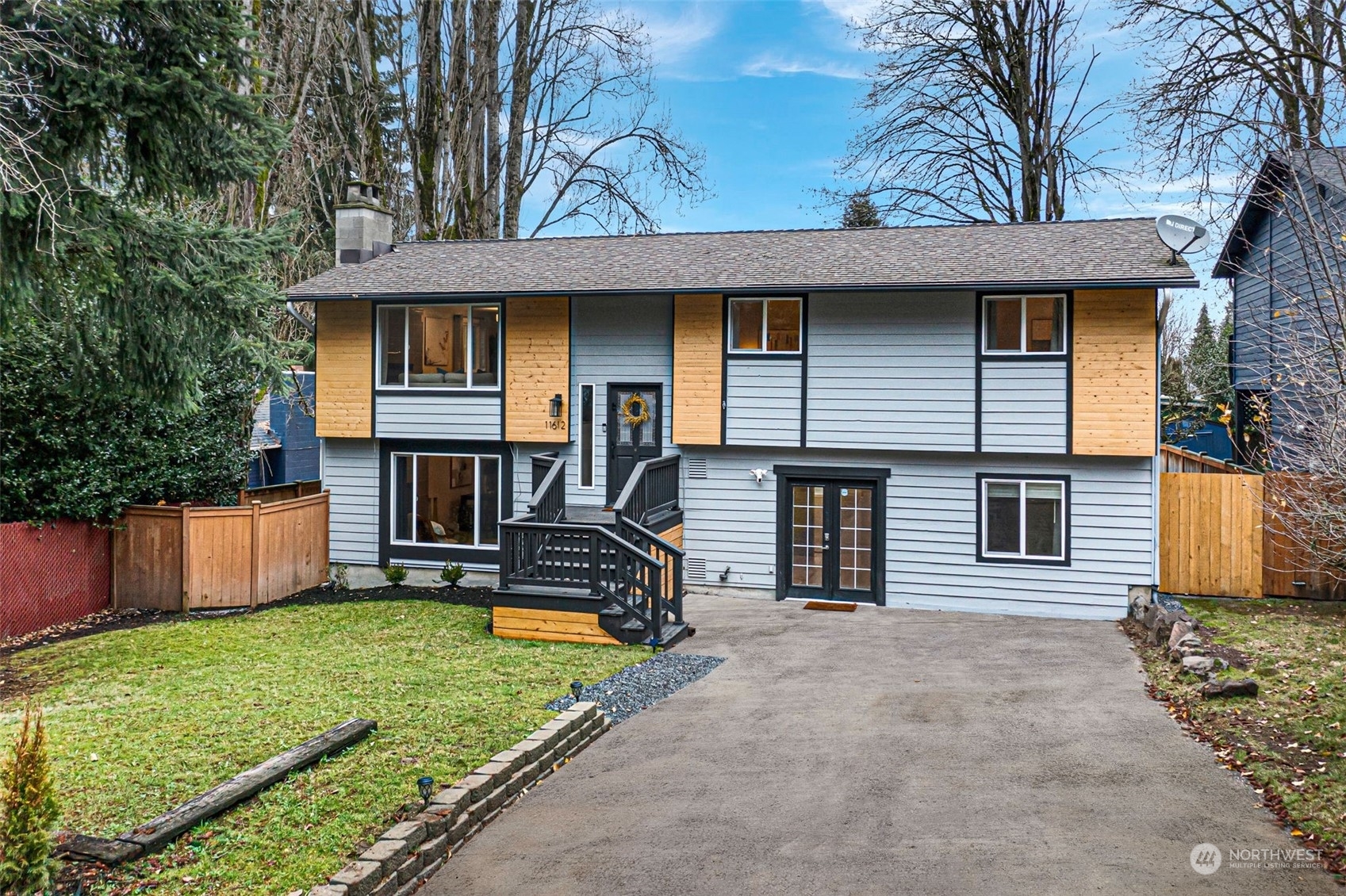 Property Photo:  11612 NE 74th Street  WA 98033 