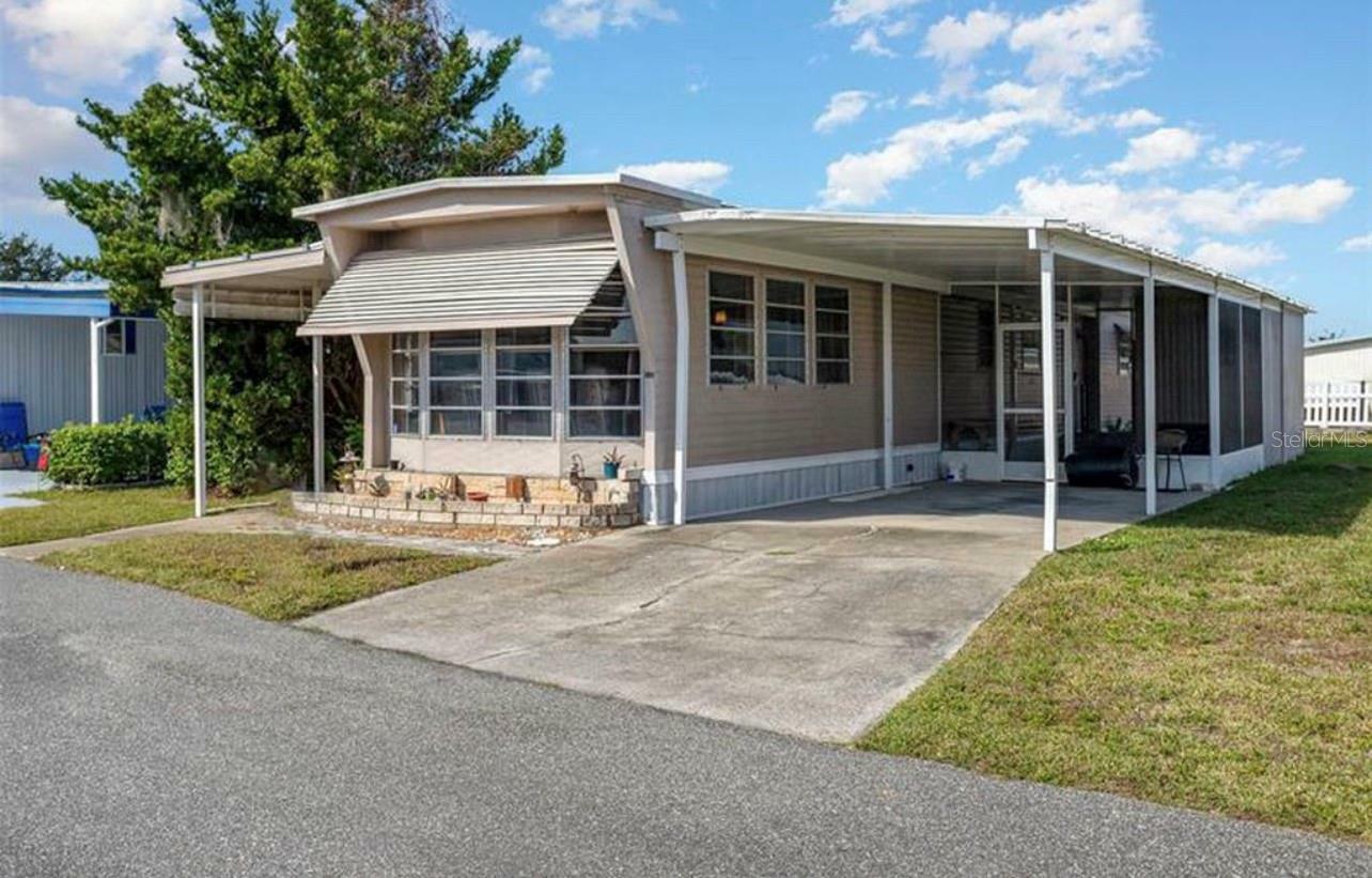 Property Photo: 138 Friendly Drive FL 34748