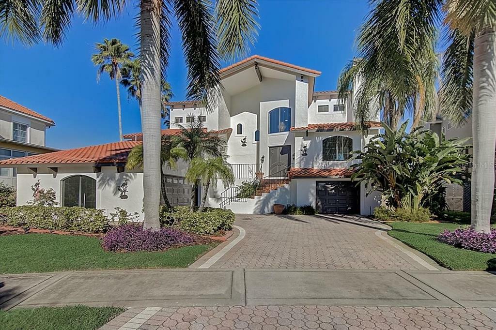 Property Photo:  1403 Alhambra Drive  FL 33572 