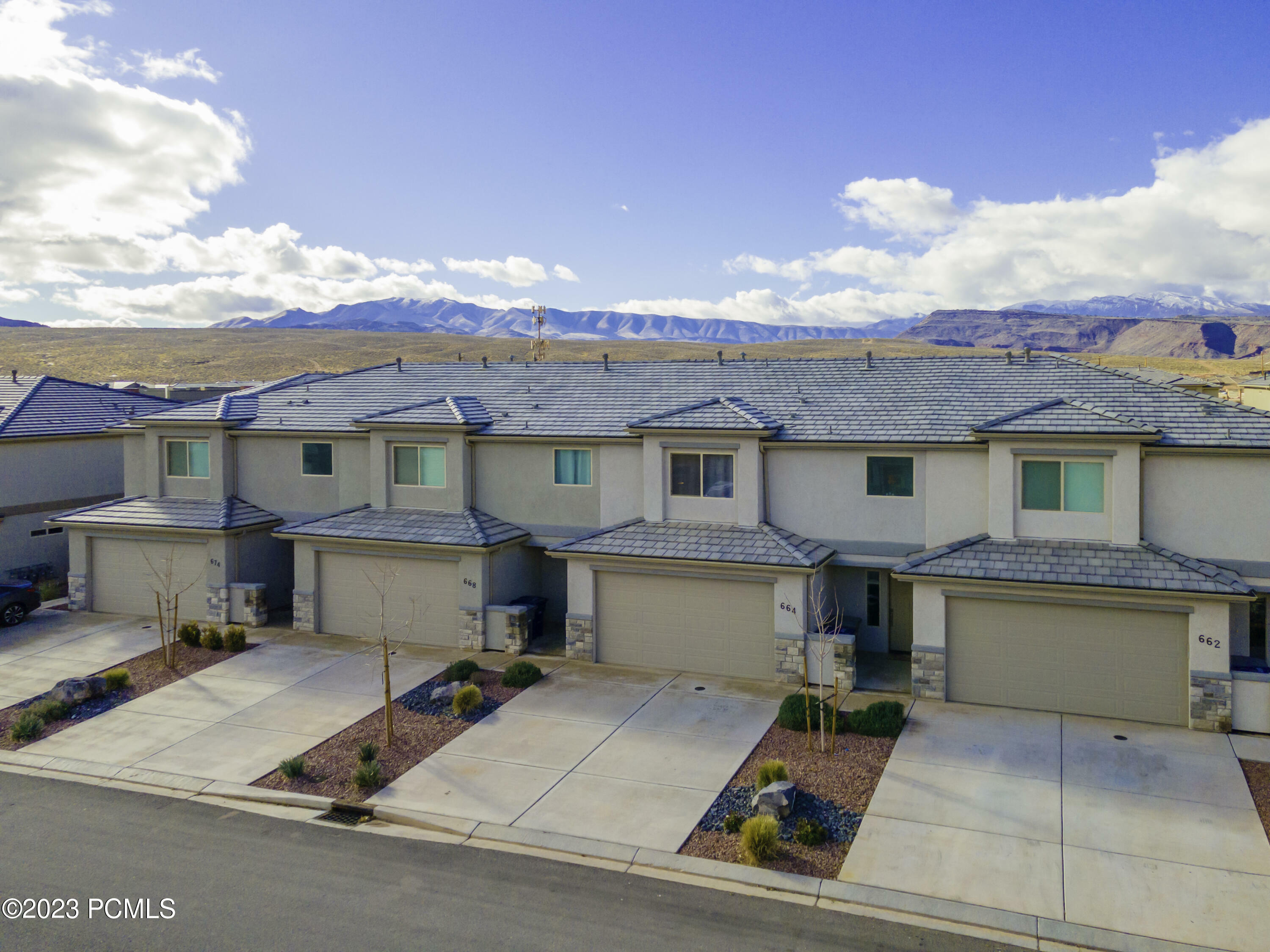 Property Photo:  664 S Malorie Way  UT 84738 