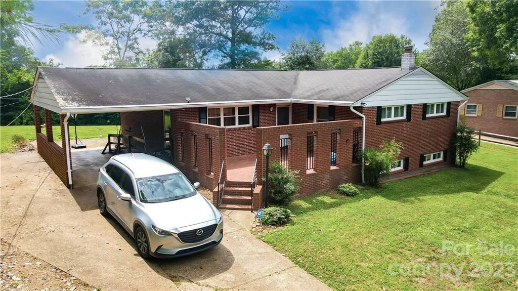 Property Photo:  205 Laurel Hills Drive  NC 28655 