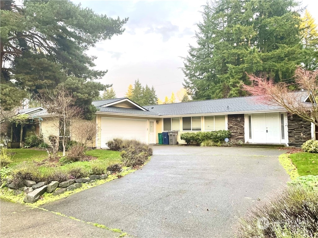 Property Photo:  2216 182nd Avenue NE  WA 98052 