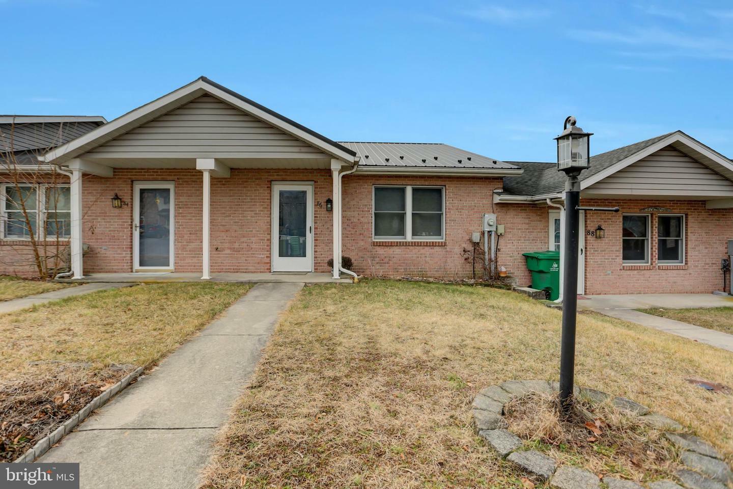 Property Photo: 86 Nottingham Drive PA 17201