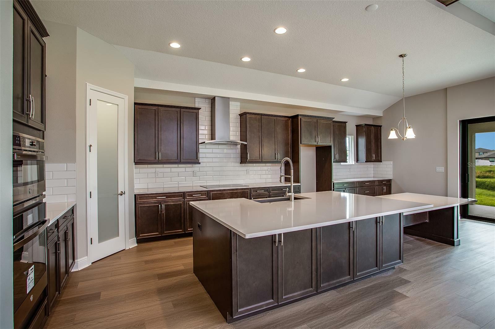 Property Photo: 12745 Fisherville Way FL 33579