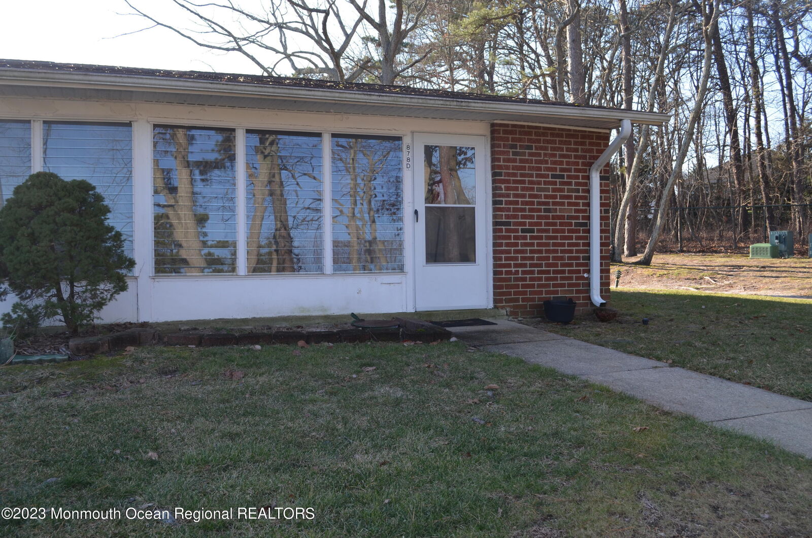 Property Photo: 878D Balmoral Court NJ 08701