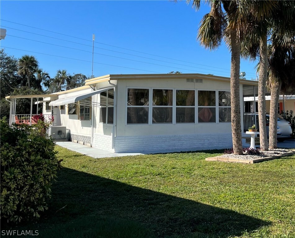 Property Photo:  524 Timber Lane S  FL 33917 