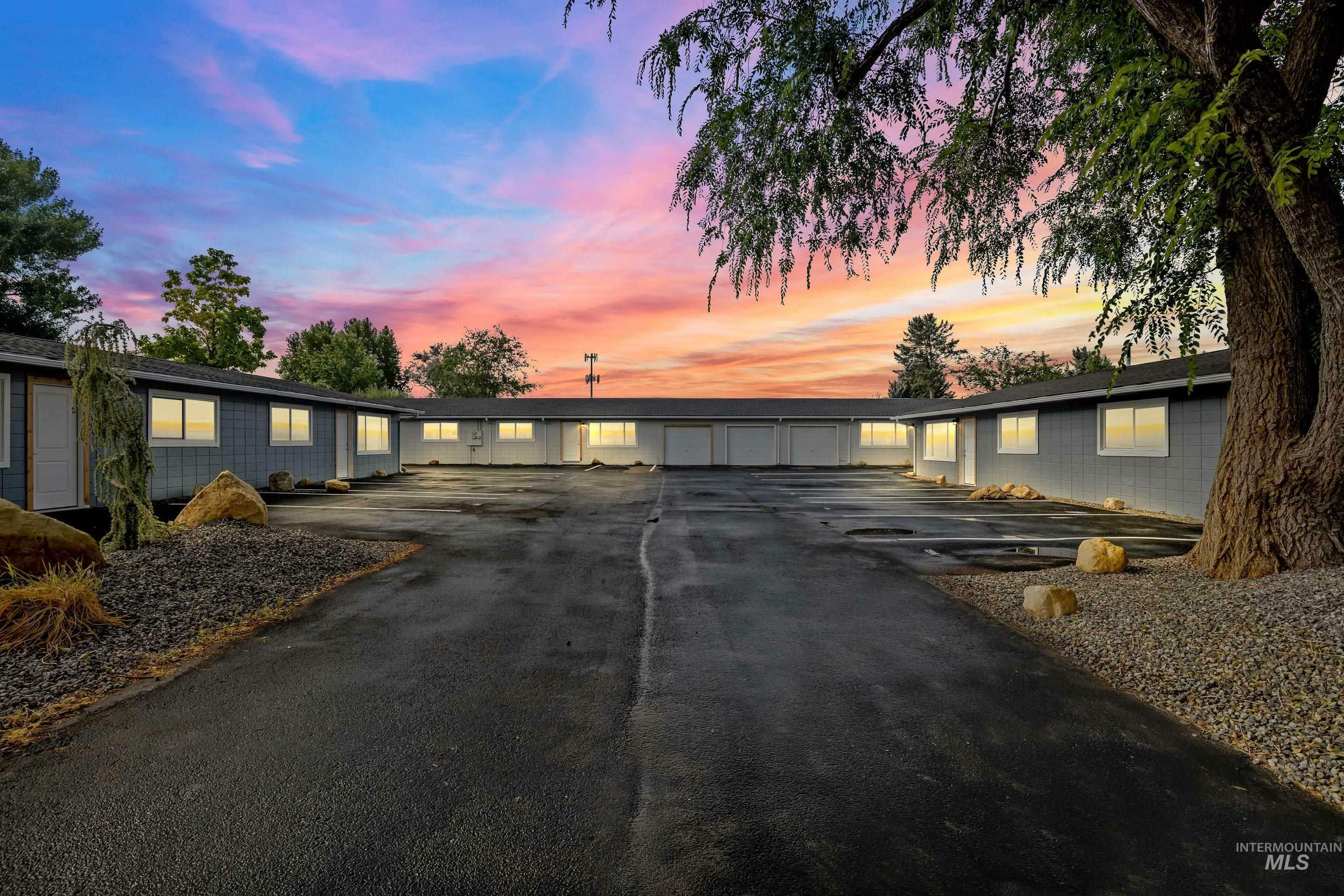 1320 Helena Dr  Caldwell ID 83605 photo