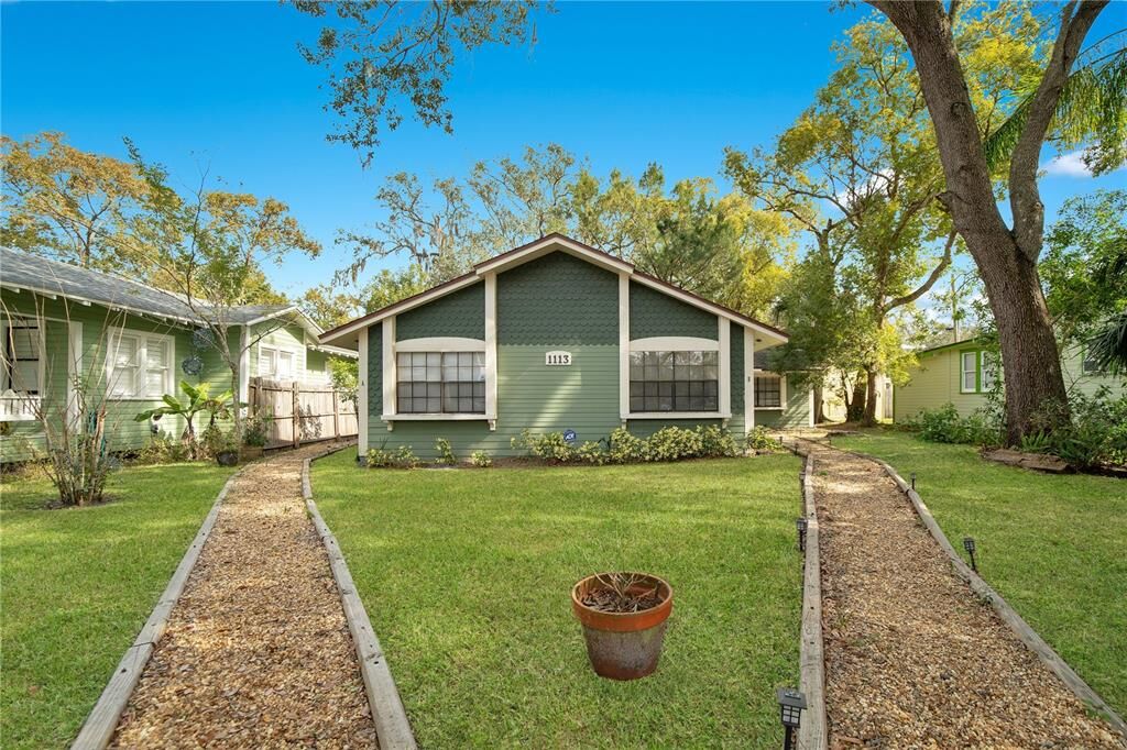 Property Photo: 1113 S Myrtle Avenue A And #B FL 32771