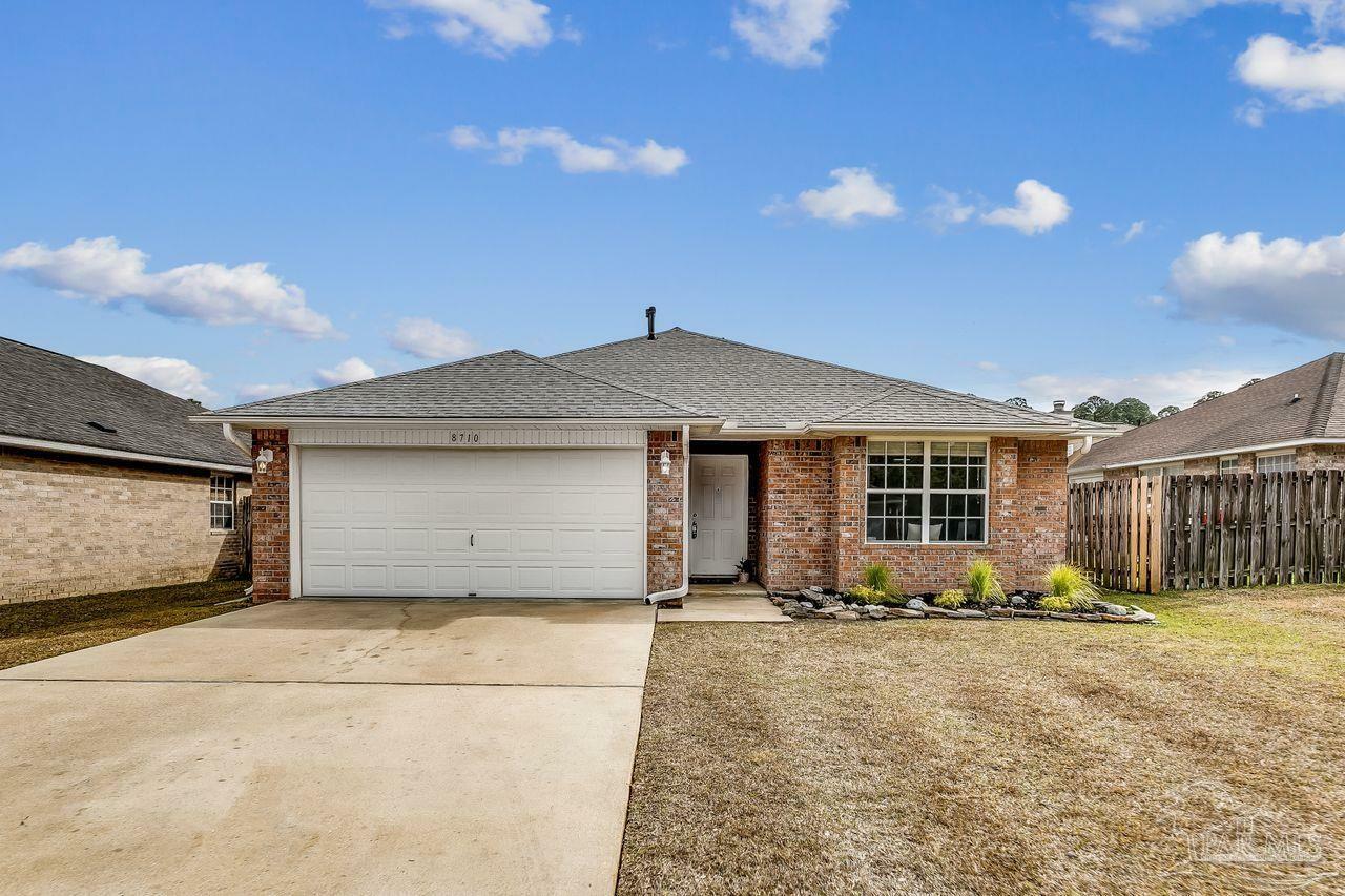 Property Photo: 8710 Norstum Dr FL 32514