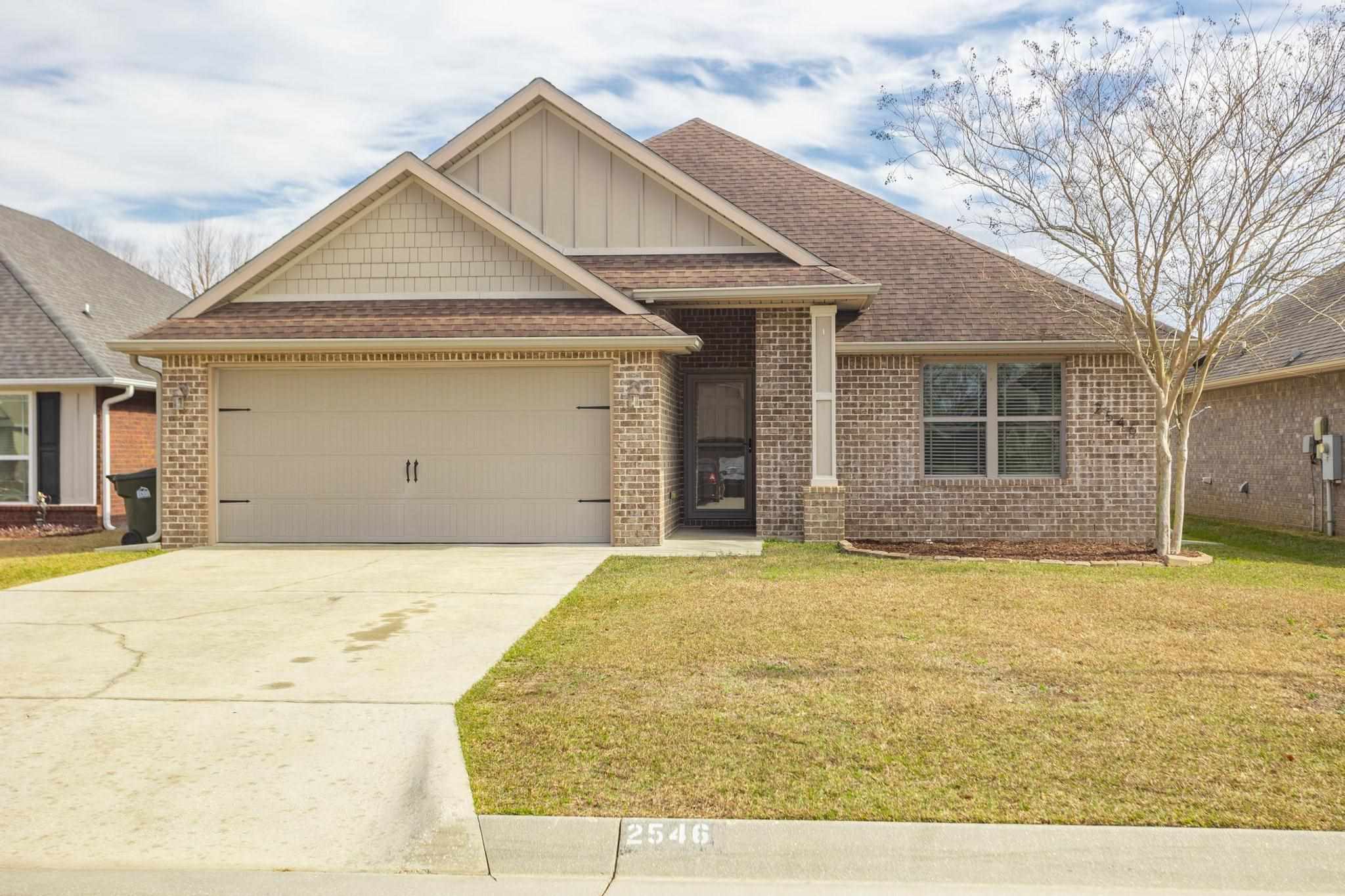 Property Photo: 2546 Fiddlers Cir FL 32533
