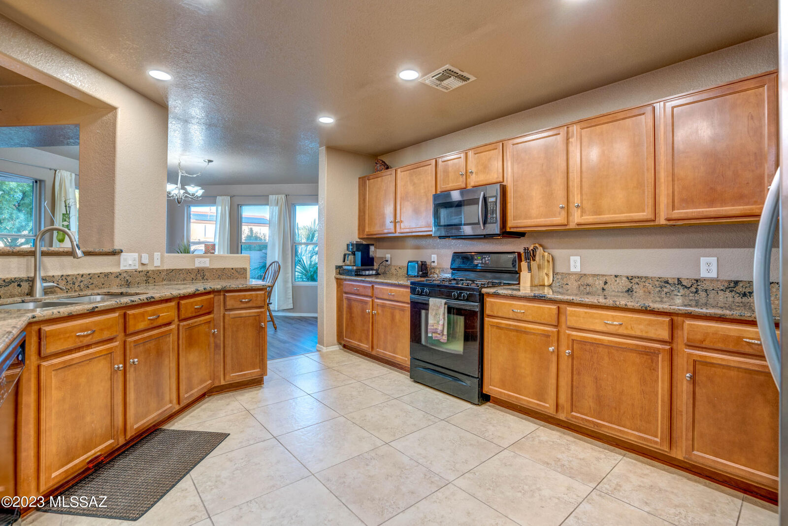 Property Photo: 10628 S Silverbluff Drive AZ 85641