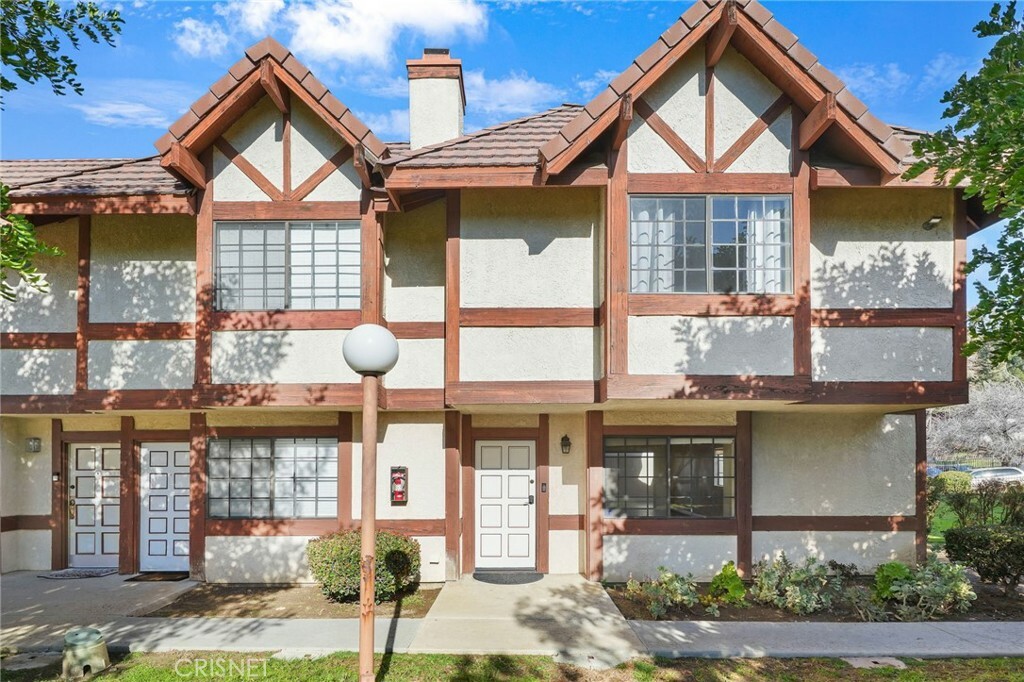 Property Photo:  9325 Sunland Park Drive 1  CA 91352 