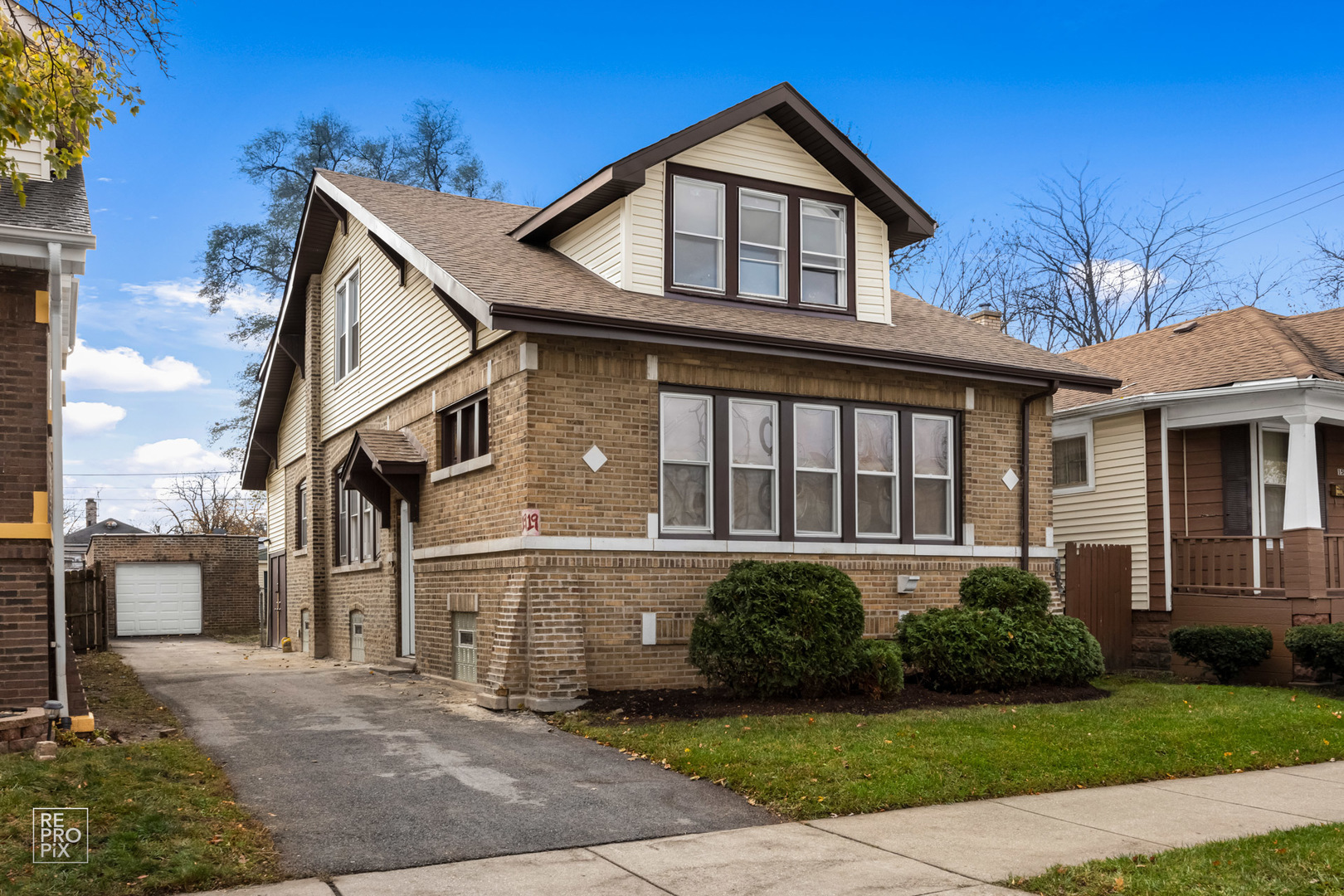 19 E 101st Place  Chicago IL 60628 photo