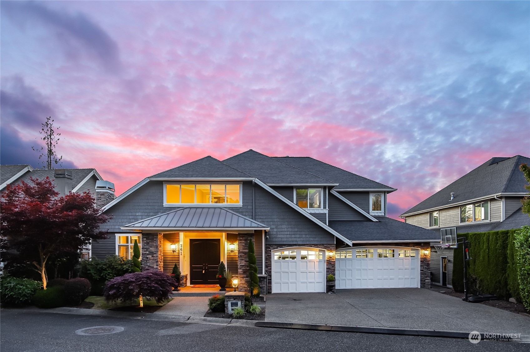 Property Photo:  261 259th Avenue NE  WA 98074 