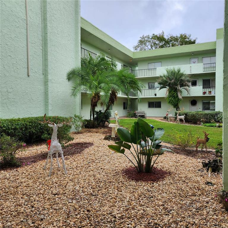 Property Photo: 1130 N Lake Parker Ave Avenue B313 FL 33805