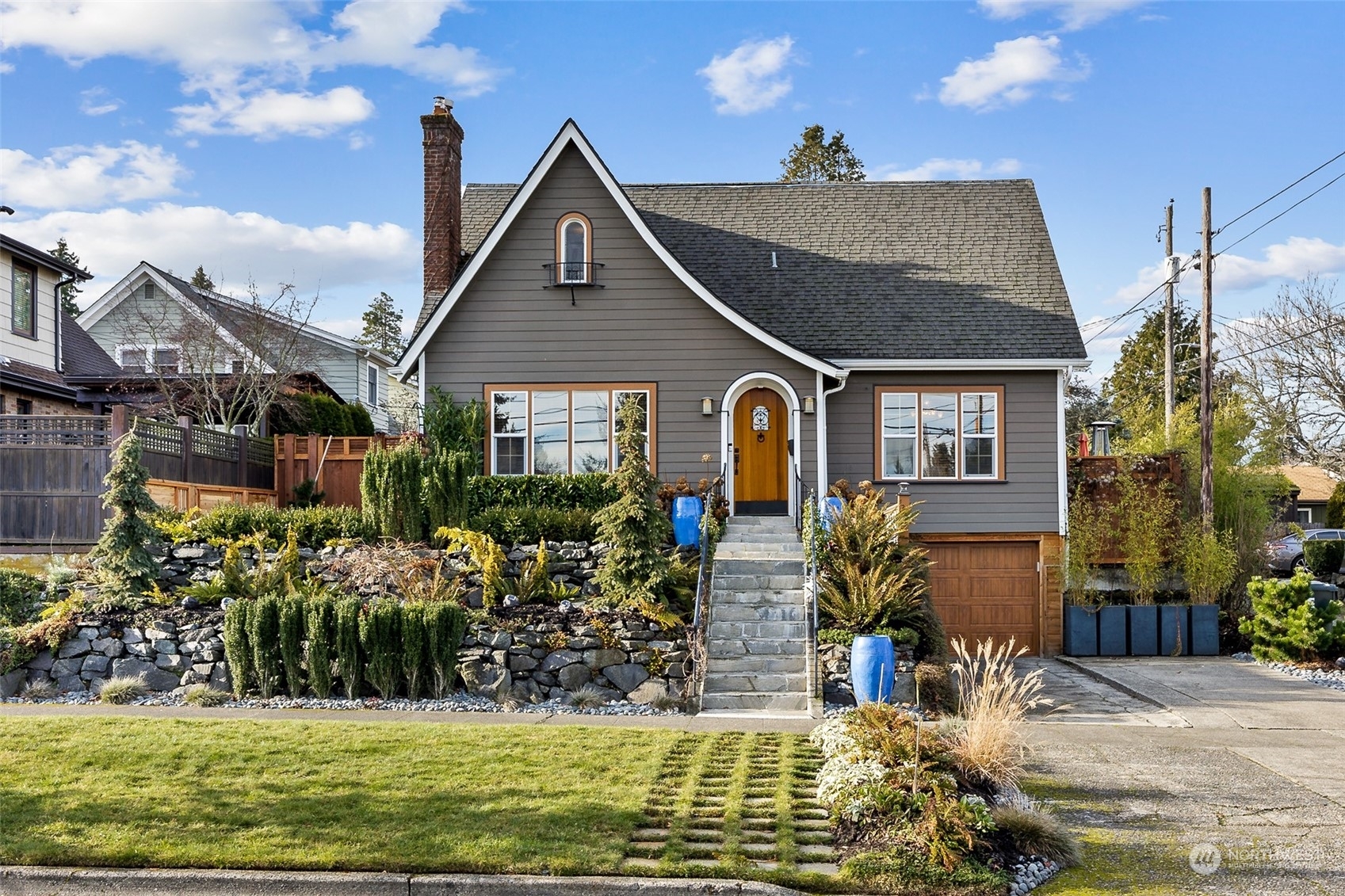 Property Photo:  1308 N Cedar Street  WA 98406 