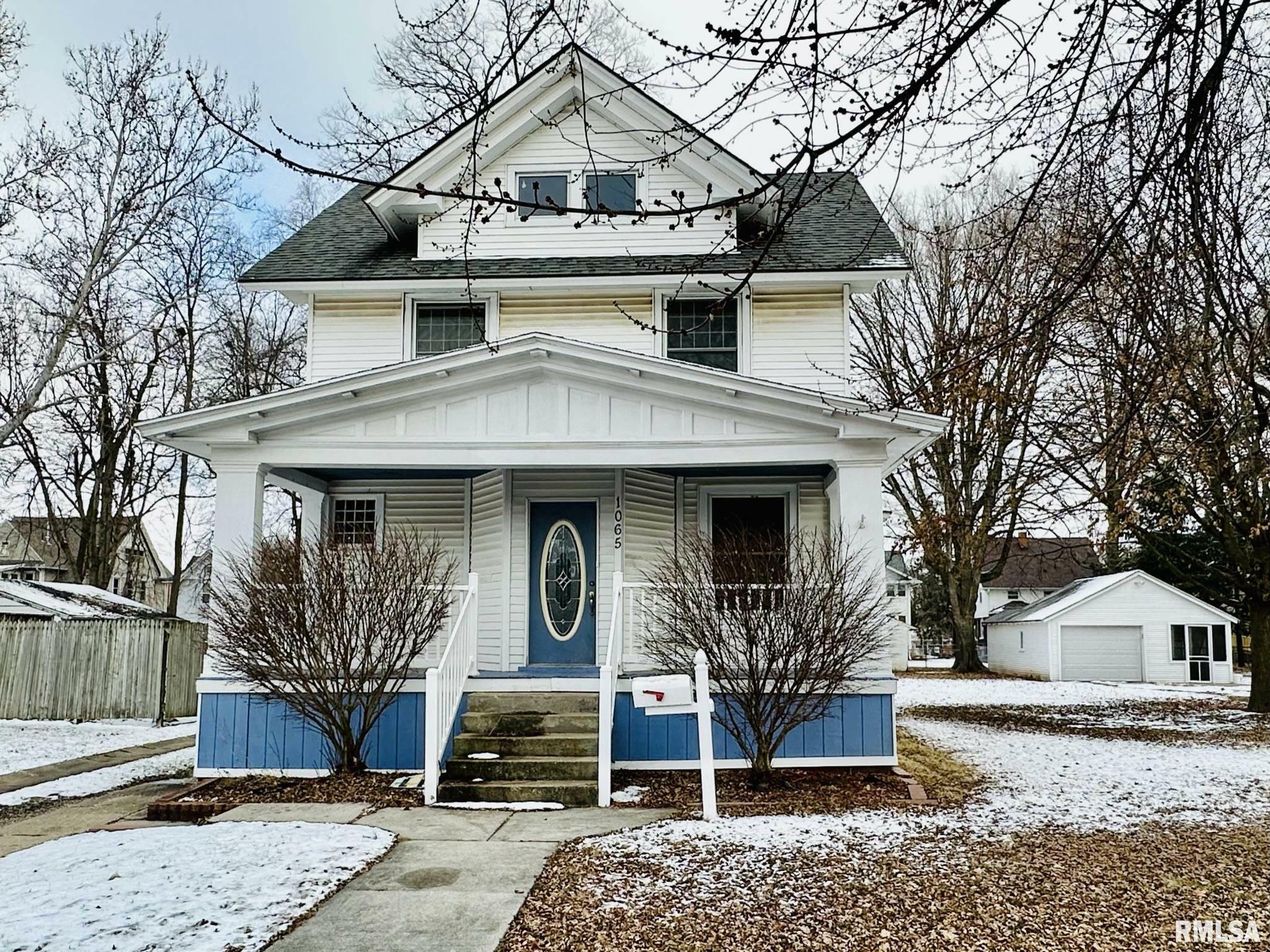 Property Photo:  1065 N Cedar Street  IL 61401 