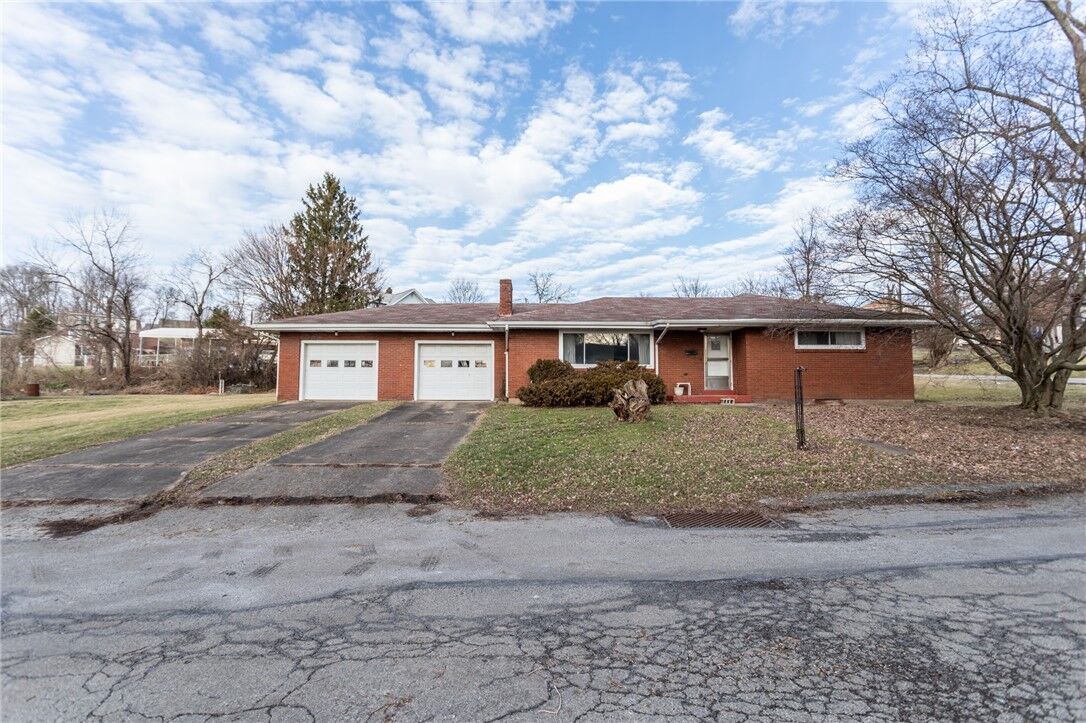 Property Photo: 118 Freeman Lane PA 15425