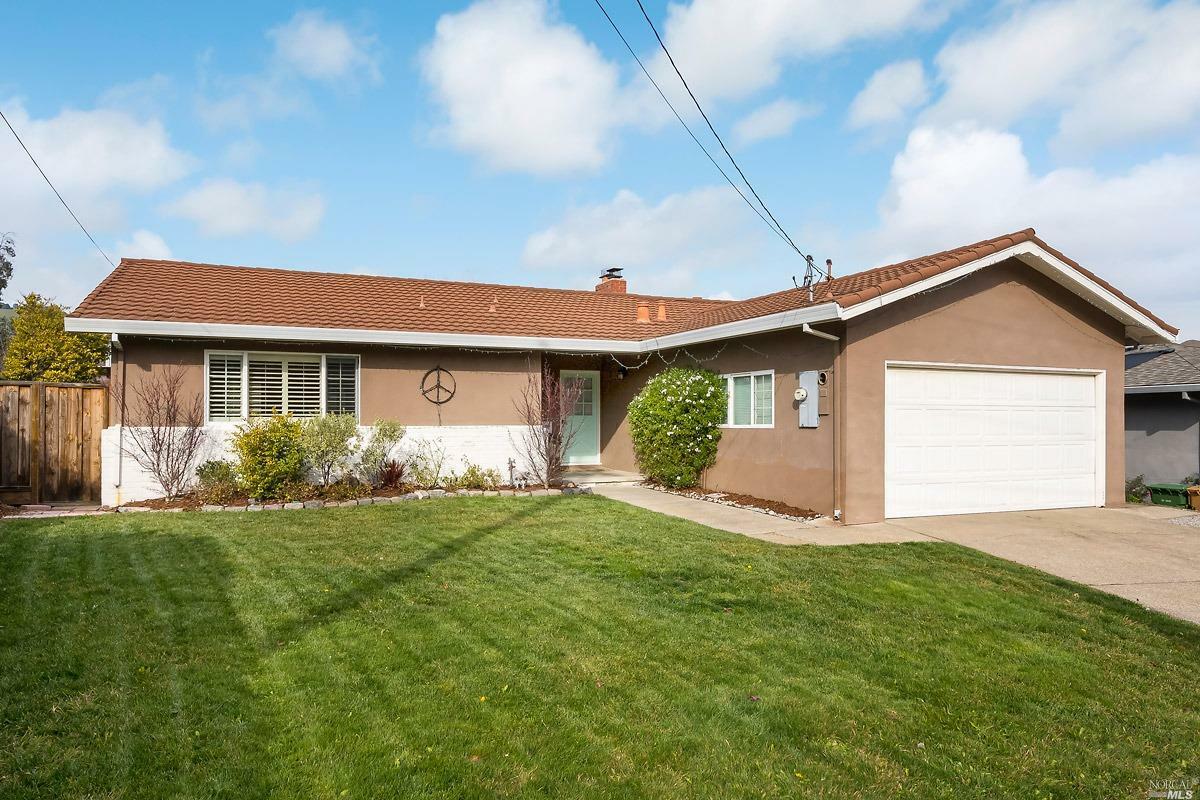 Property Photo:  570 Thyme Place  CA 94903 