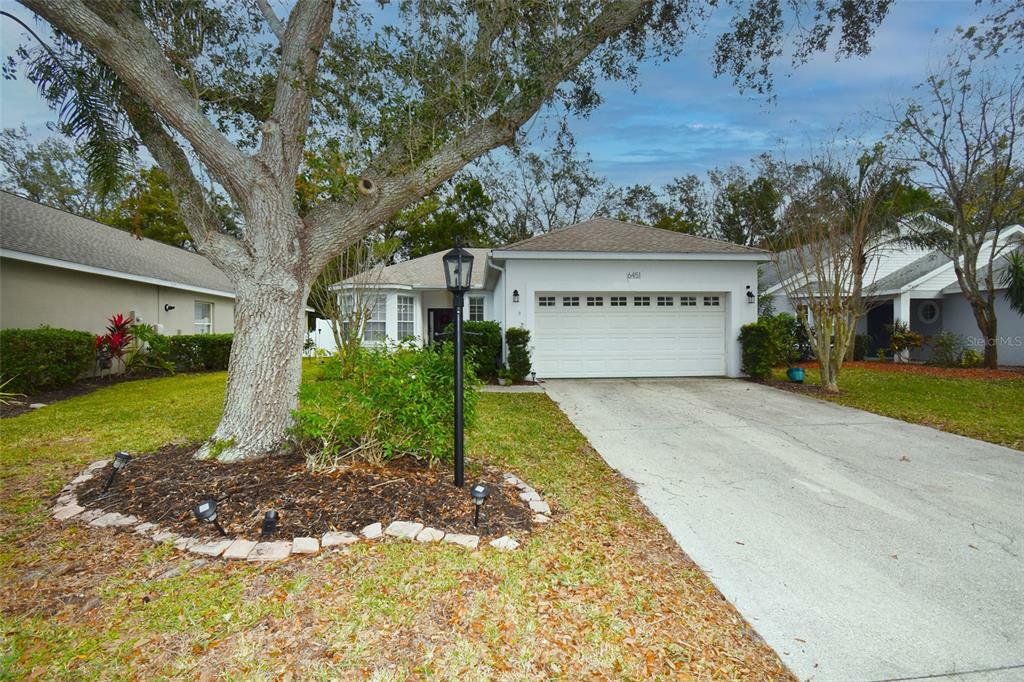 Property Photo:  6451 Golden Leaf Court  FL 34202 