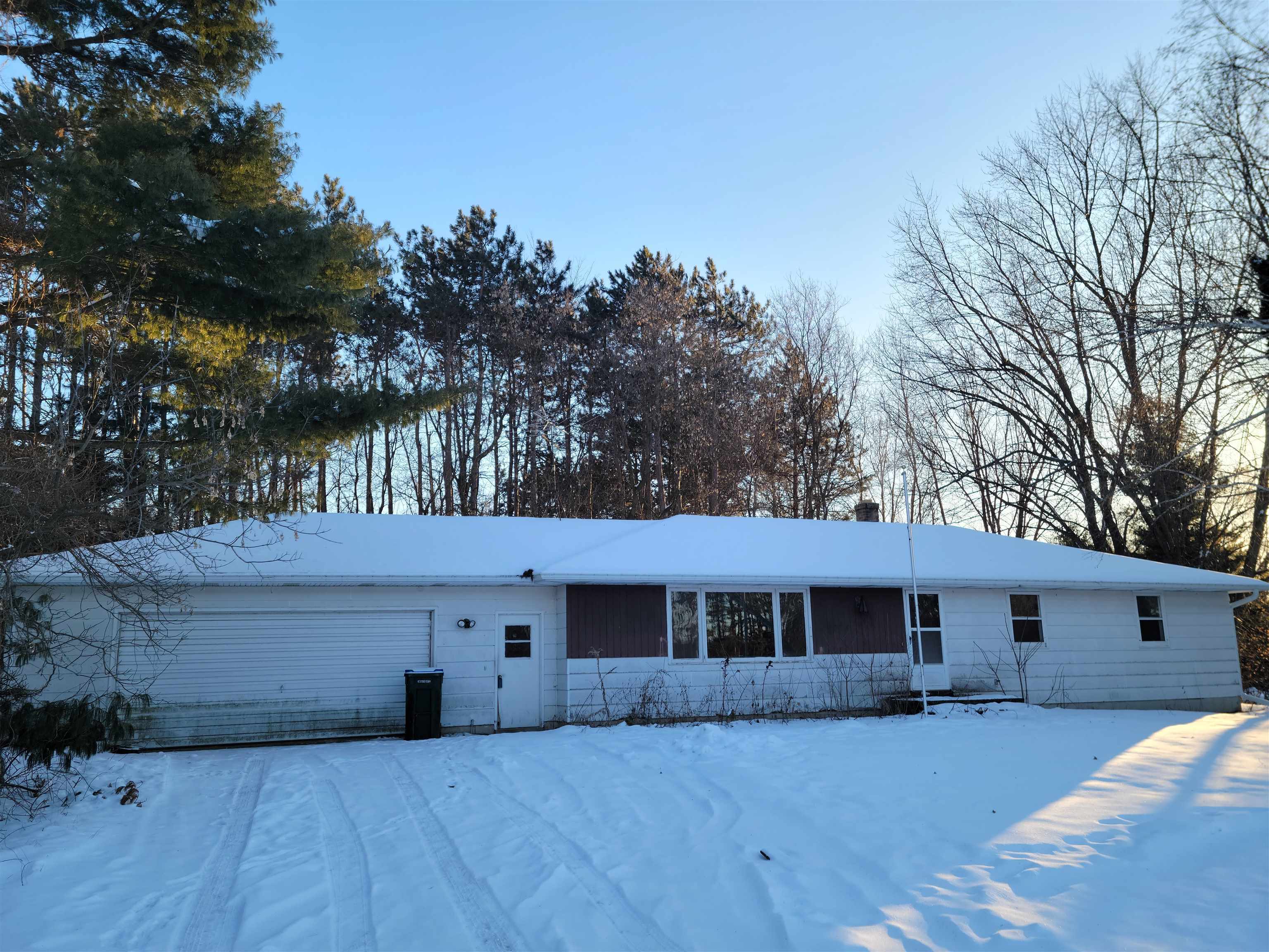 Property Photo:  5185 Grandview Road  WI 54947-9604 