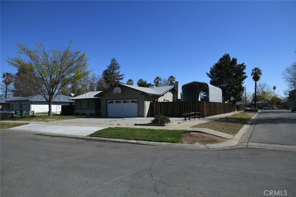 Property Photo:  124 S Sonoma Street  CA 95988 