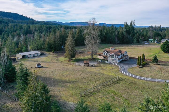 4 bed Eatonville home for sale 10408 438th Street Ct E, Eatonville, WA