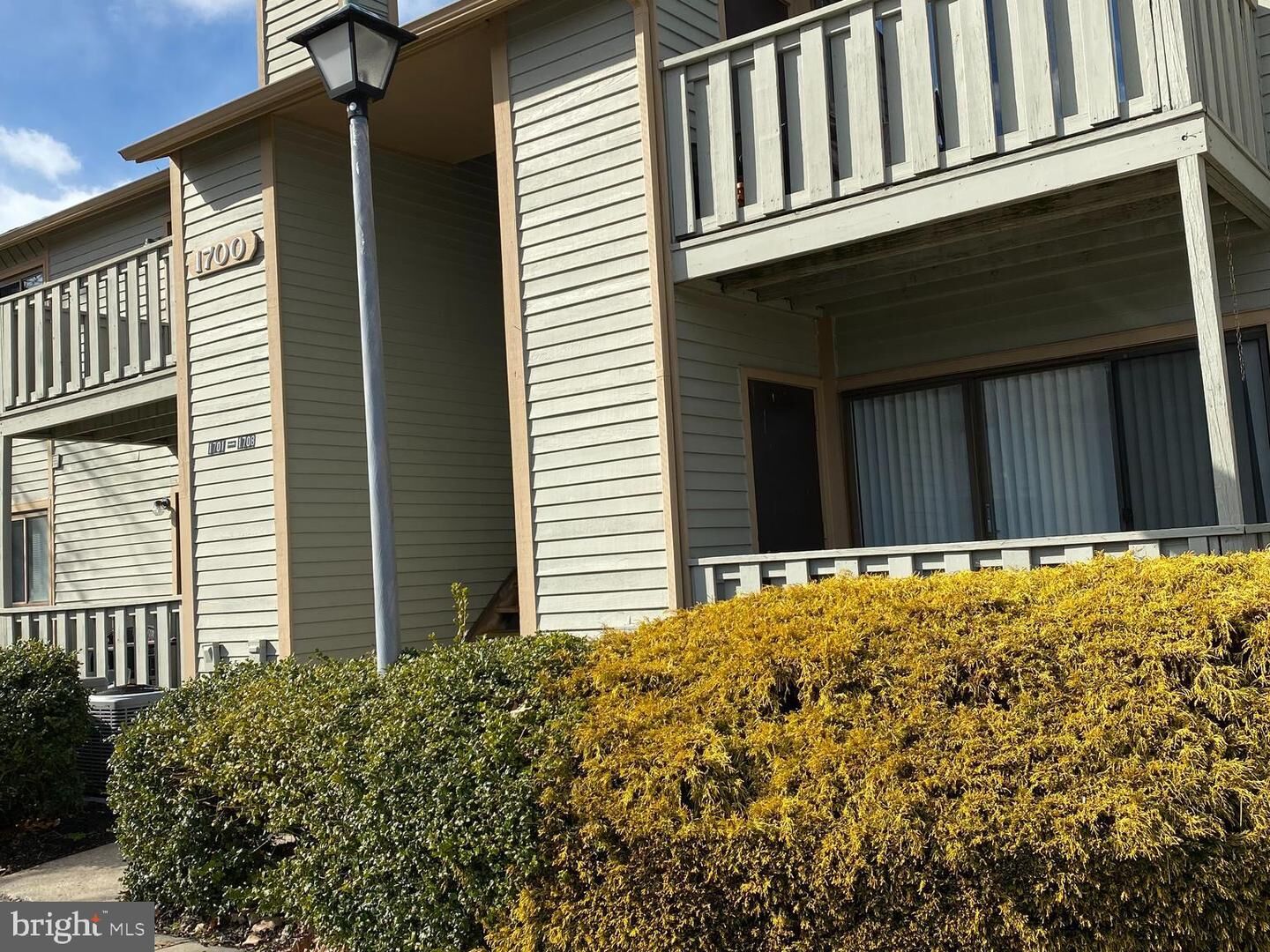 Property Photo:  1703 Woodhollow Drive  NJ 08053 