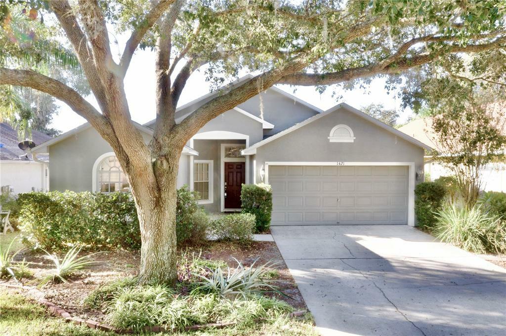 Property Photo:  1421 Trail Boss Lane  FL 33511 