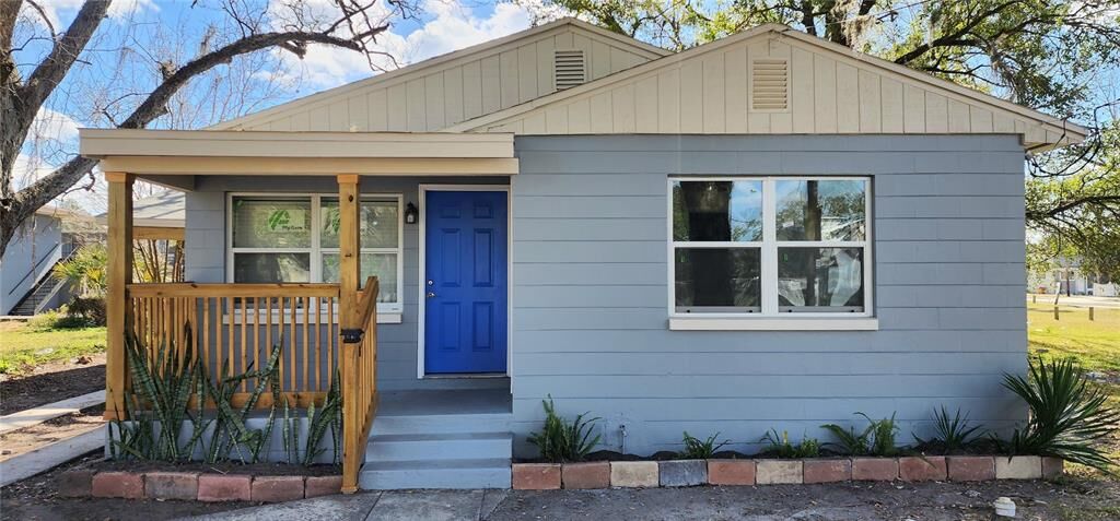 Property Photo: 912 Bentley Street FL 32805