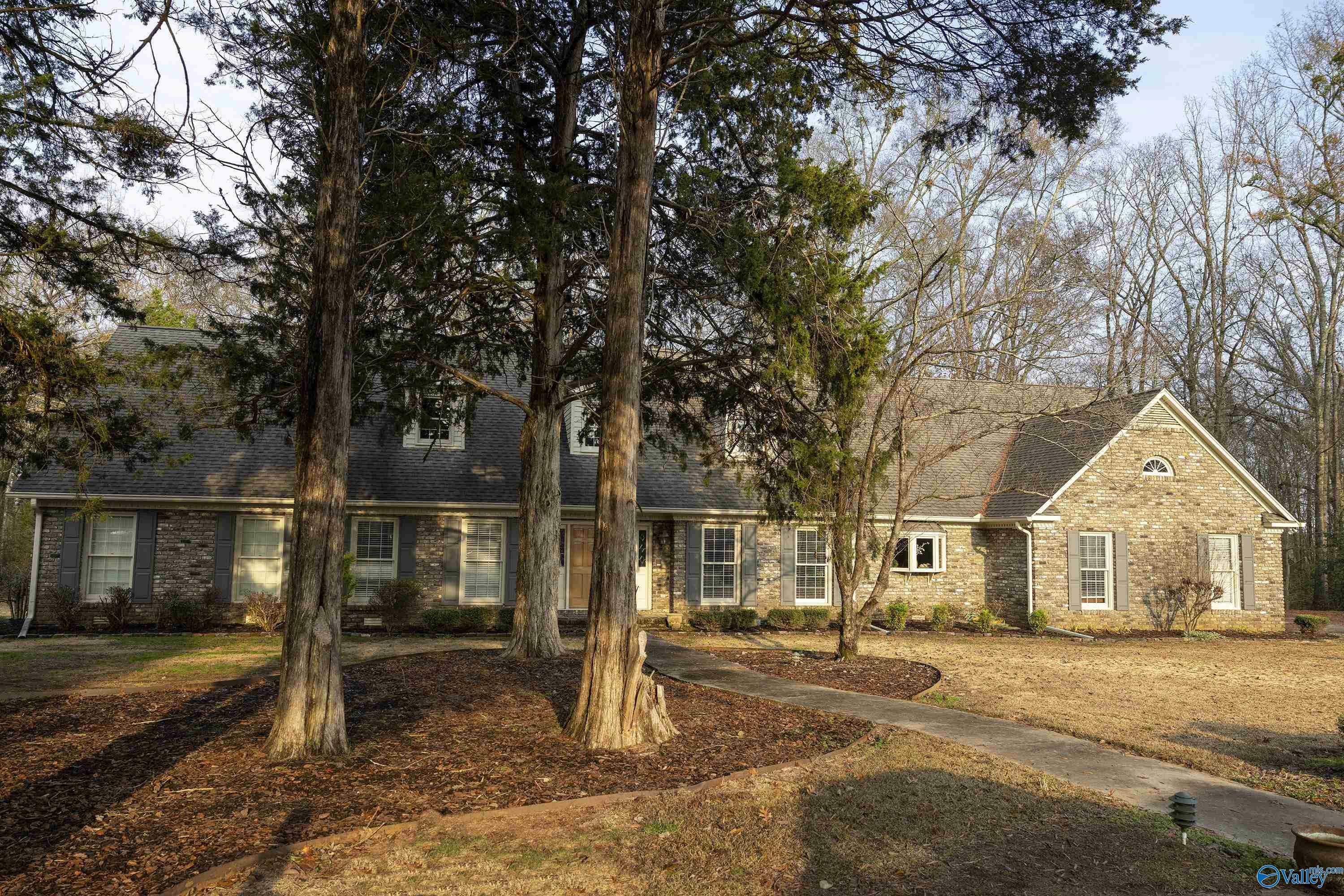 Property Photo:  105 Cedar Lane  AL 35650 