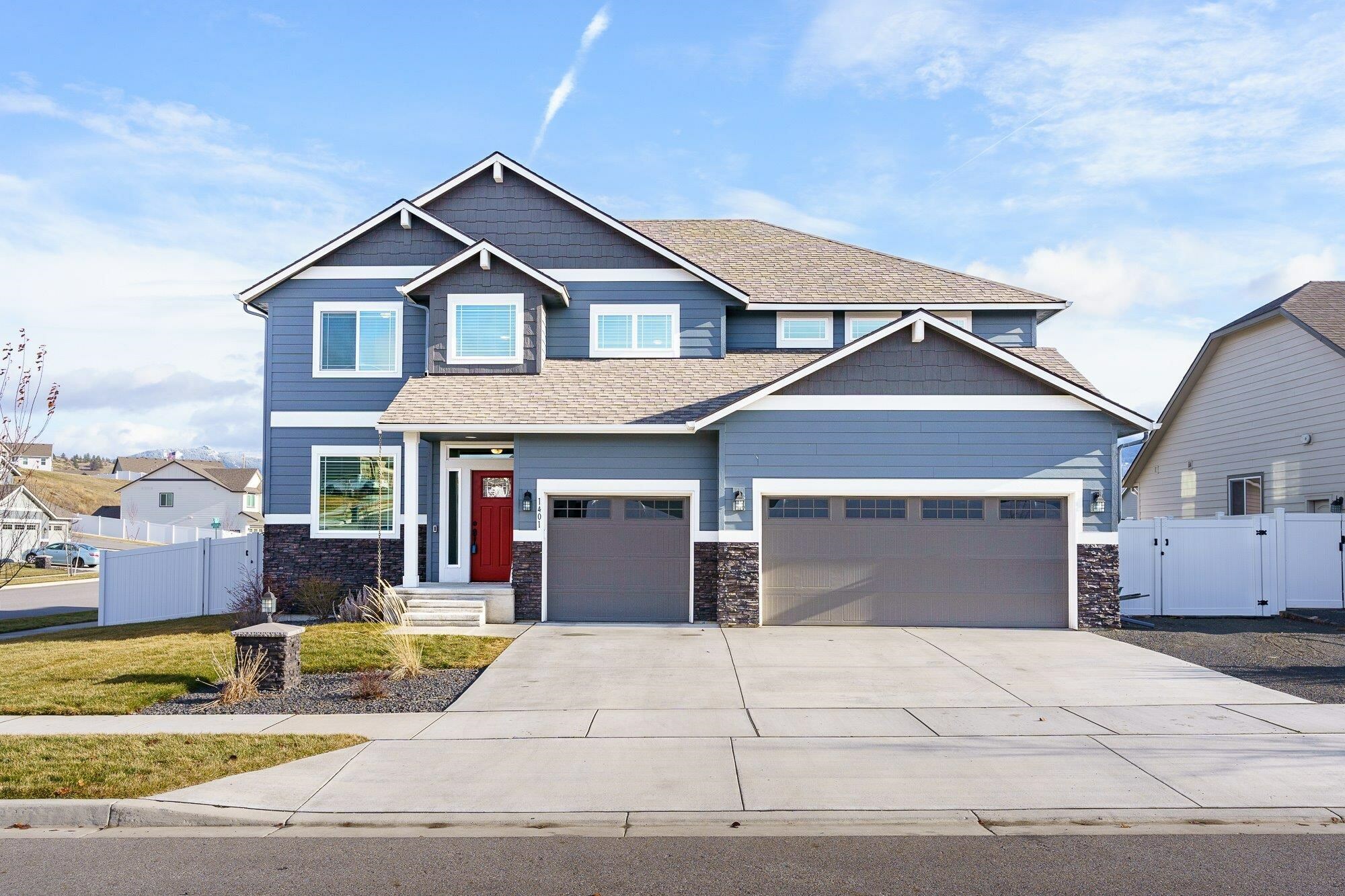 Property Photo: 1401 S Cavalier St WA 99016