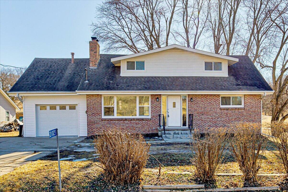 Property Photo: 21025 Greenview Road IA 51503