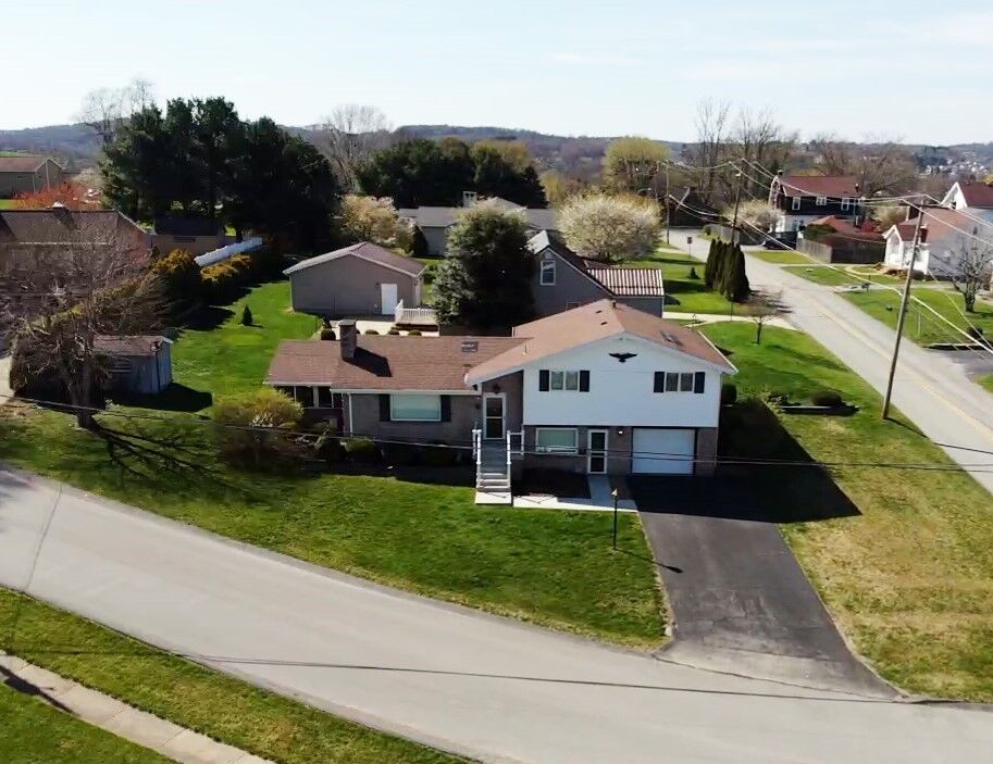 Property Photo: 2 Mayflower Drive PA 15401