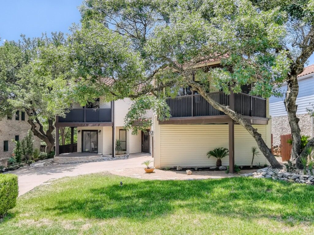 Property Photo: 136 Acapulco Drive TX 78734