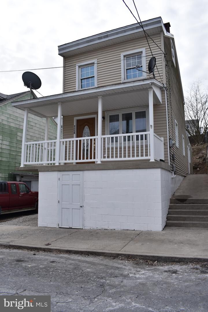Property Photo:  124 Cherry Street  PA 17970 