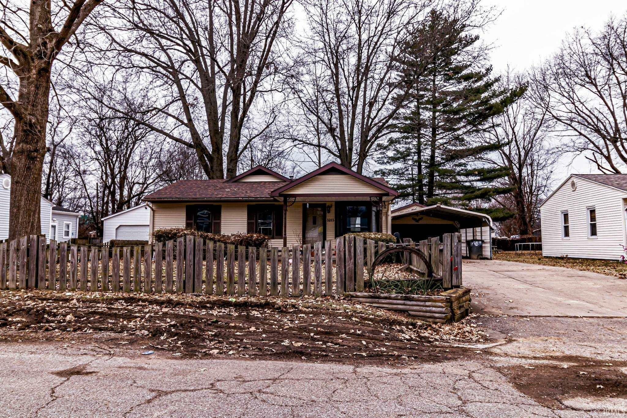 Property Photo:  3213 S Norman Avenue  IN 47714 