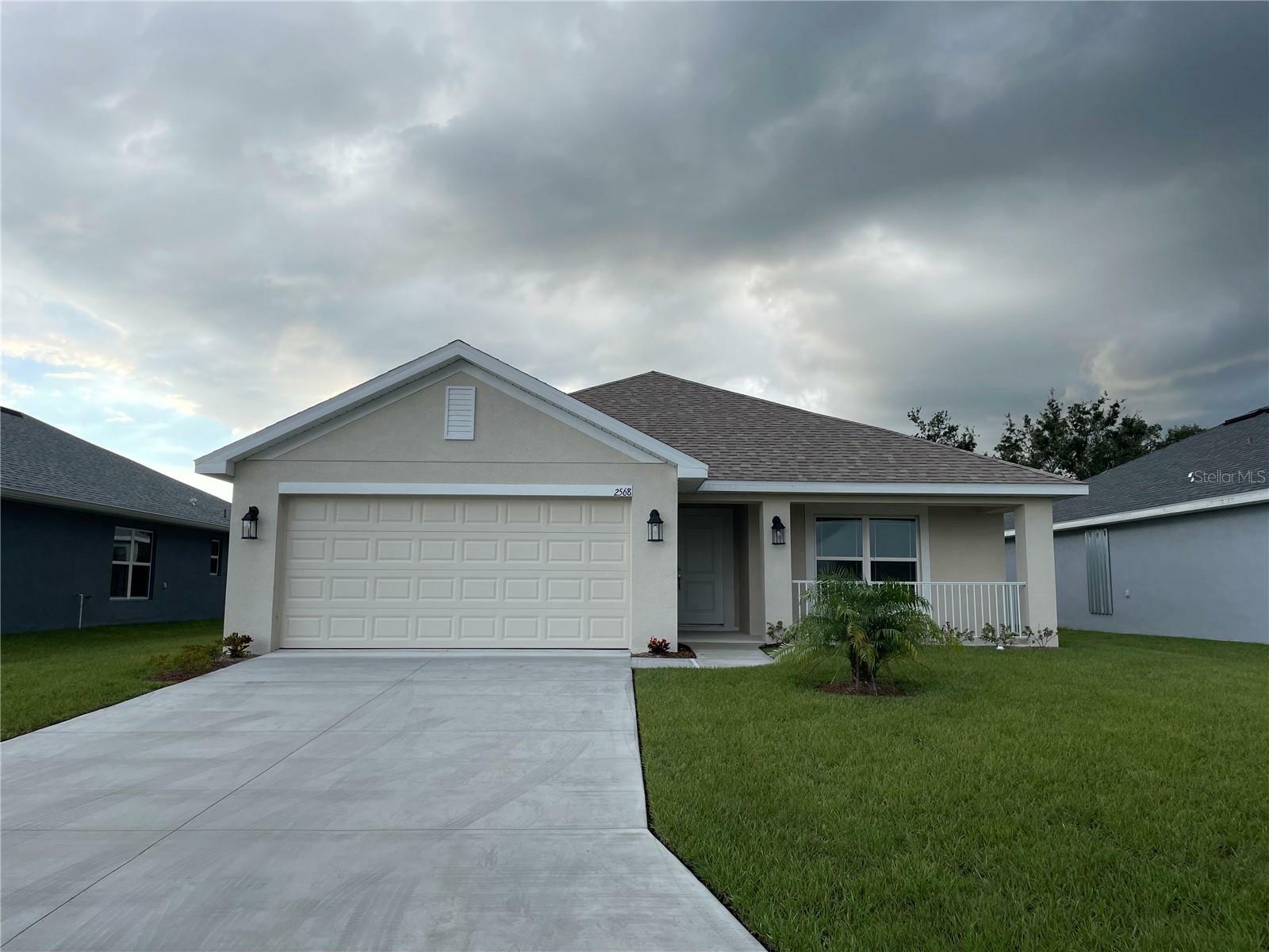 Property Photo:  2568 Averland Loop  FL 34287 