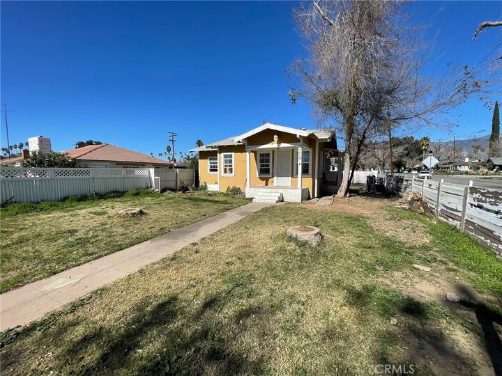 Property Photo:  208 17th Street W  CA 92405 