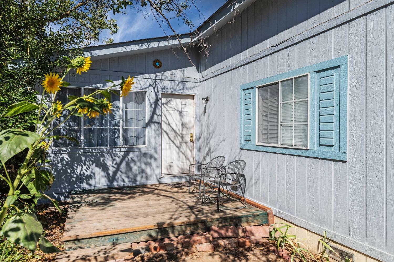 Property Photo:  4 Outer Circle  CA 95618 