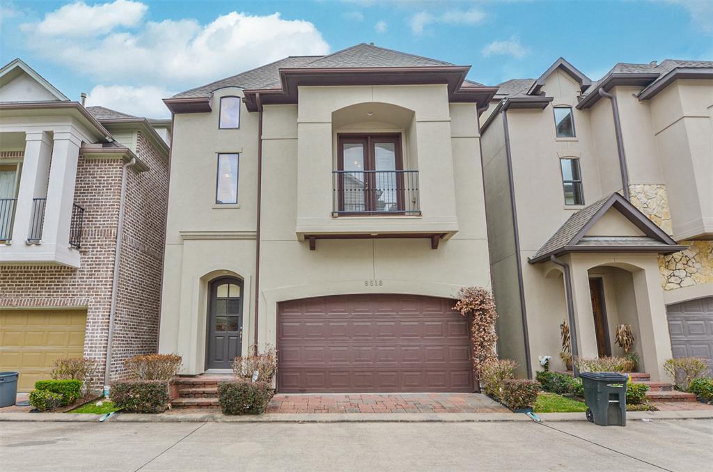Property Photo: 9518 Pemberton Trace TX 77025