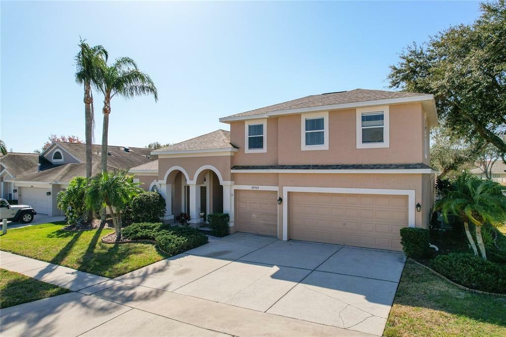 Property Photo: 10401 Meadow Crossing Drive FL 33647