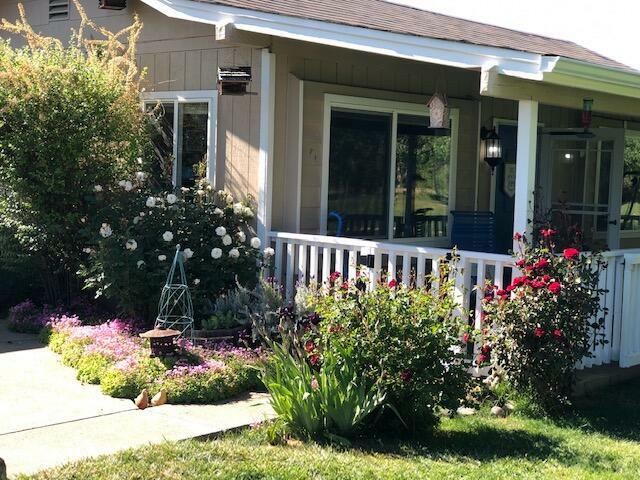 Property Photo: 6210 Monument Drive OR 97526