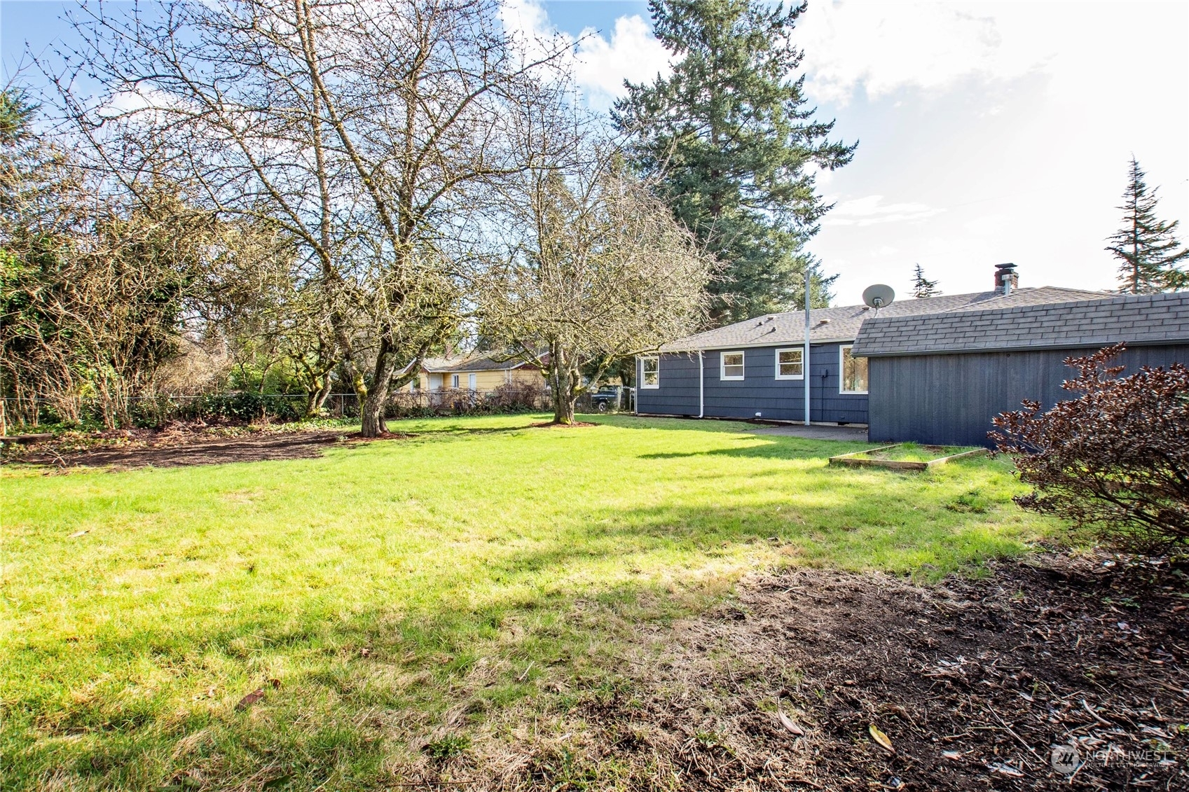 Property Photo:  4532 14th Way SE  WA 98503 